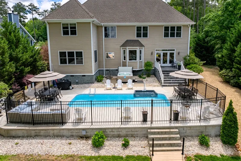 Sweet Caroline Lake Gaston vacation rental photo 1